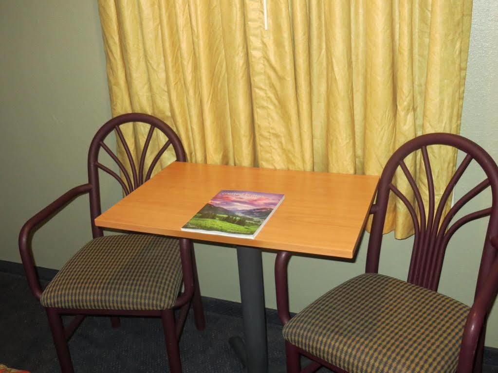 קרסטד באט Old Town Inn מראה חיצוני תמונה